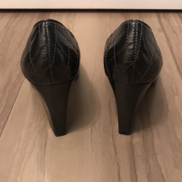 Anne Klein Pumps - Picture 3 of 3